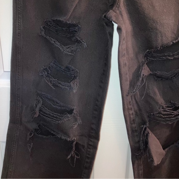 Pacsun High-Waisted Ripped Baggy Jeans - Picture 6 of 13